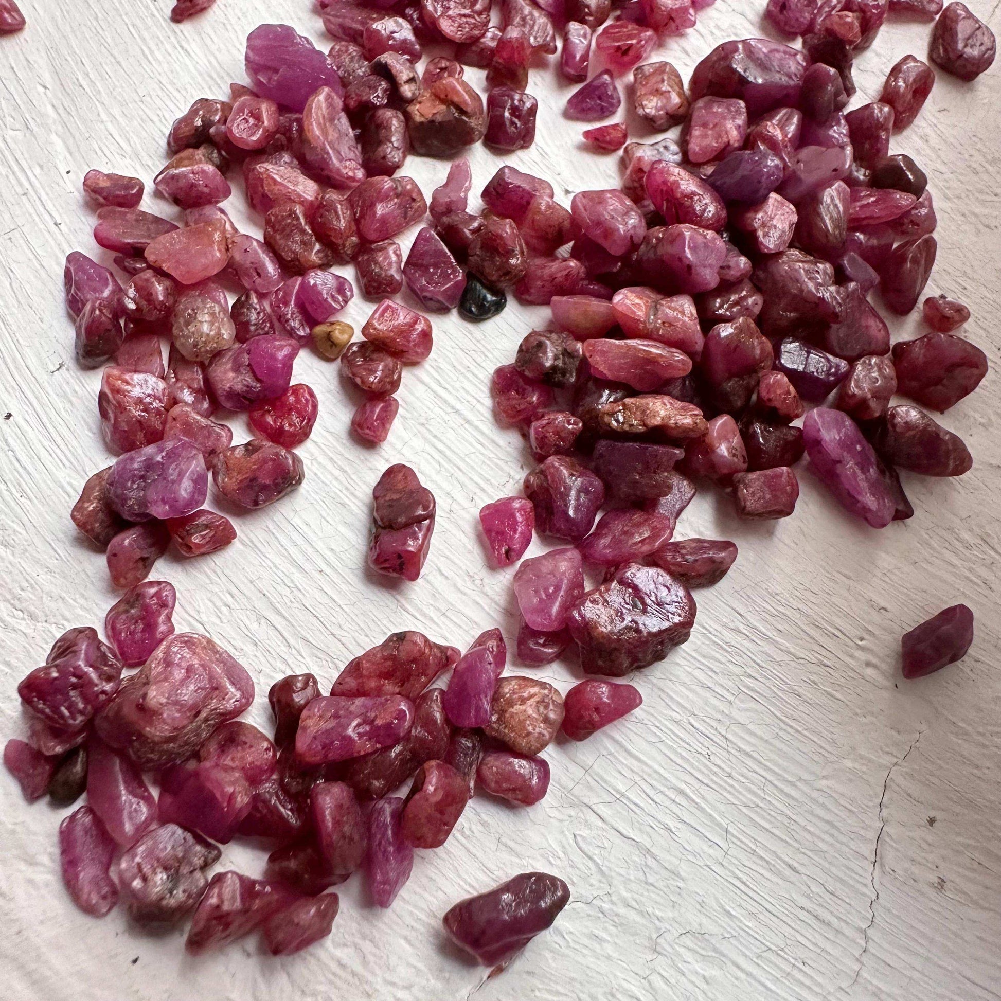 Raw Ruby Chips | 2-8 mm - GetYourCrystal