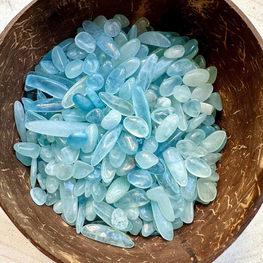 Aquamarine Chips - 8-30 mm - GetYourCrystal