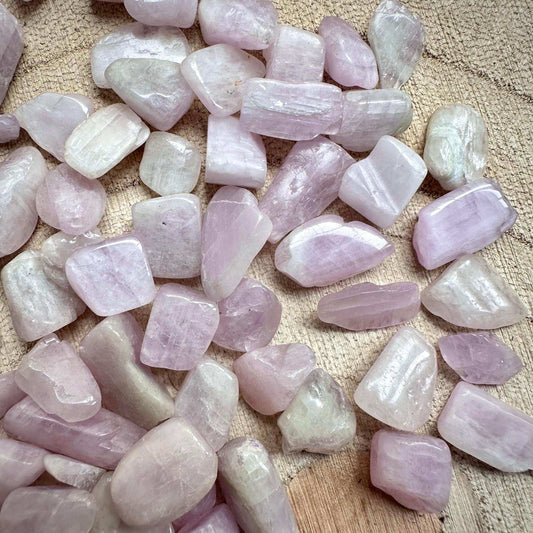 Kunzite Chips - GetYourCrystal