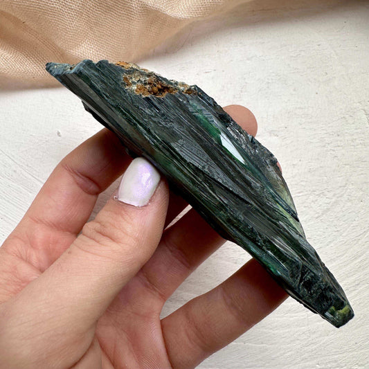 Vivianite Crystal - 70g - GetYourCrystal